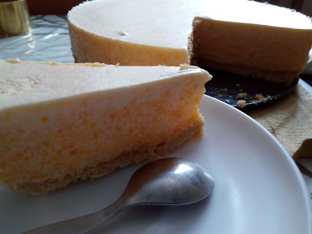 TARTA SEMIFRÍA DE MELOCOTÓN SIN GLUTEN Y SIN LACTOSA