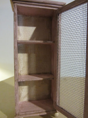 Nostalgie in 1:12: Kleiner Vorratsschrank