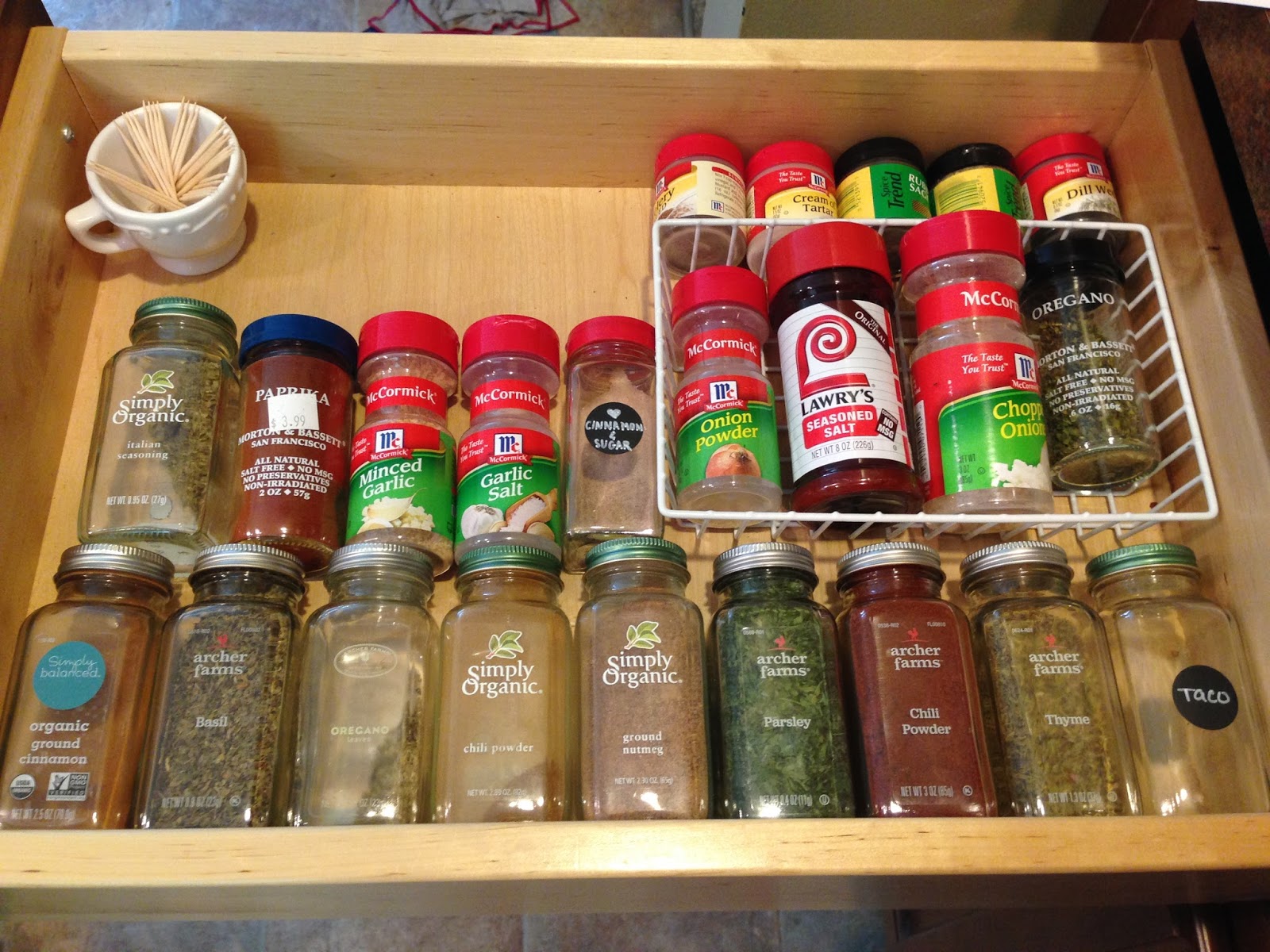 How to Easily Organize Spices in a Kitchen Drawer