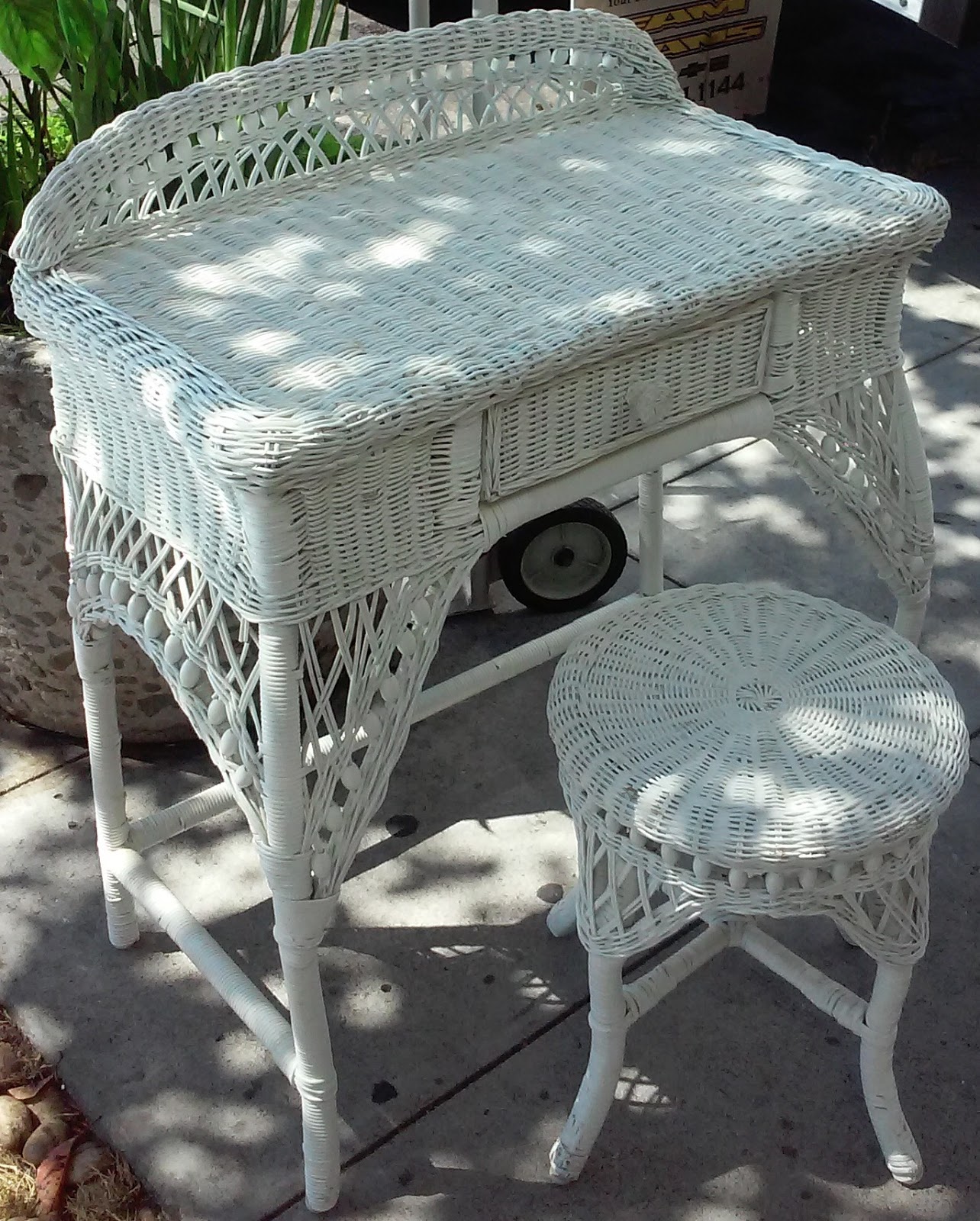 UHURU FURNITURE & COLLECTIBLES SOLD **REDUCED** White Wicker Dressing