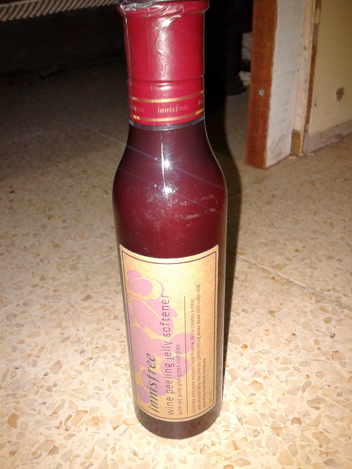 Review Innisfree Wine Peeling Jelly Softener