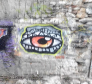 ΑΠΟΚΛΕΙΣΤΙΚΟ ΑΝΟΠΑΙΑ ΑΤΡΑΠΟΣ:ΑΠΟΚΡΥΦIΣΤΙΚΑ ΣΥΜΒΟΛΑ ΚΑΙ ΜΗΝΥΜΑΤΑ ΣΕ ΤΟΙΧΟΥΣ ΤΗΣ ΑΘΗΝΑΣ (ΣΤ’ΜΕΡΟΣ)