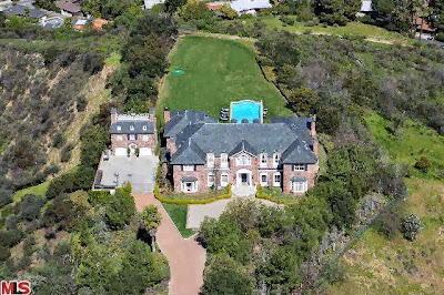 heidi klum sherman weinberger oaks edwin purchases celeb writer producer mansion marty mcfly friday october comments