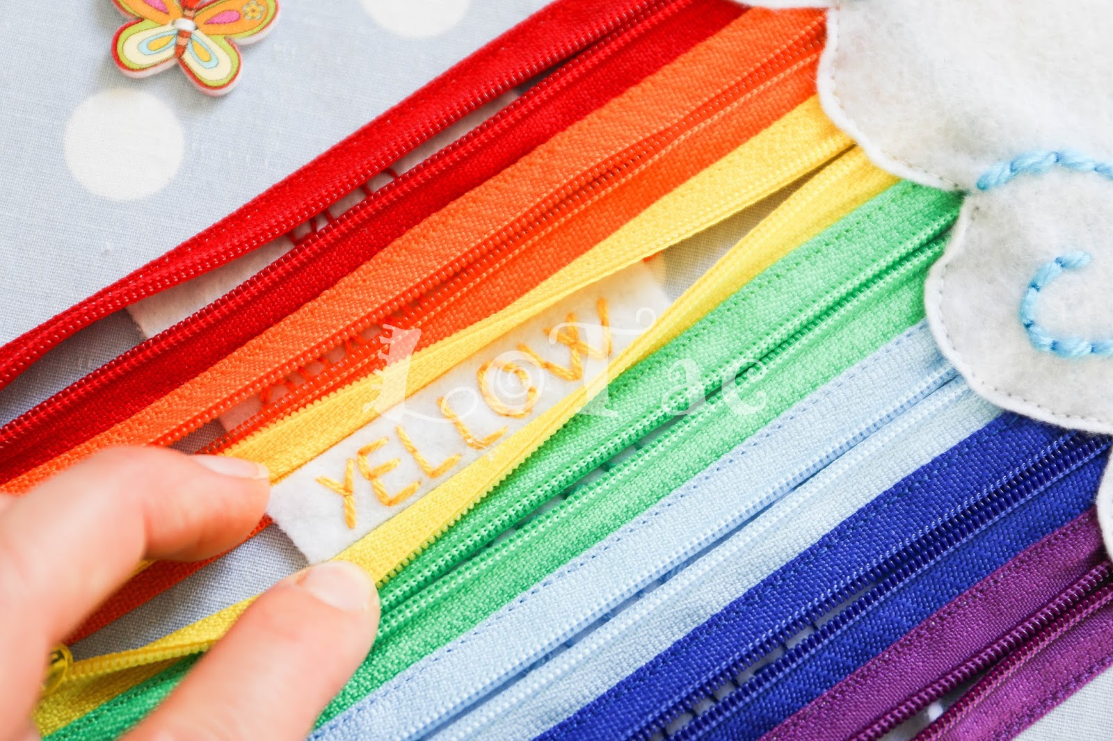 LoTac Quiet tablet Rainbow zippers