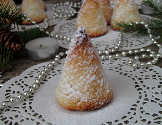 Кокосовое печенье «Рождественские ёлочки»