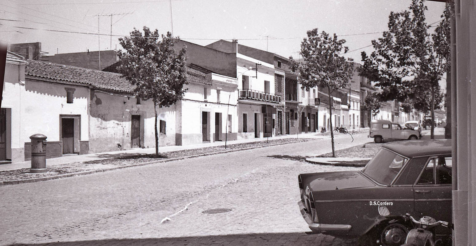 CACHOS DE VIDA DOS FOTOS DE LA CALLE ANCHA