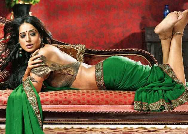 150 Photos Gallery Of Bollywood And Tollywood Sexiest Backless Beauties