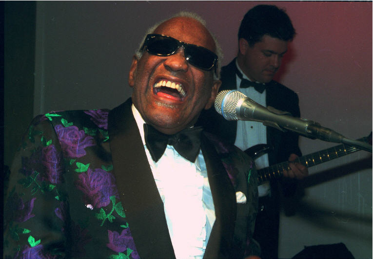 Ray Charles Video Museum: Ray Charles Is In Town - Chronology 1998
