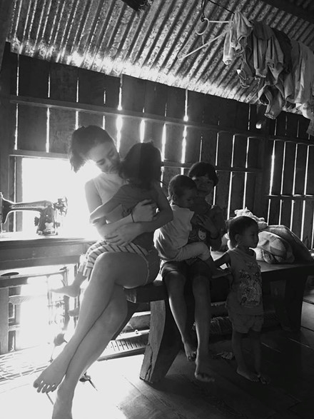 Angela Phuong Trinh bo pho len rung song voi nguoi dan toc - Anh 6