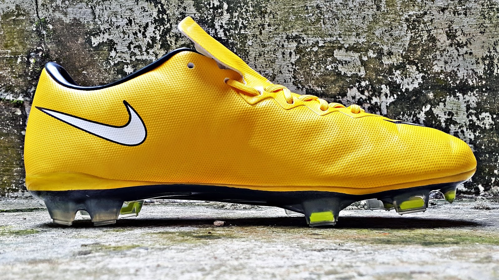 mercurial black and yellow