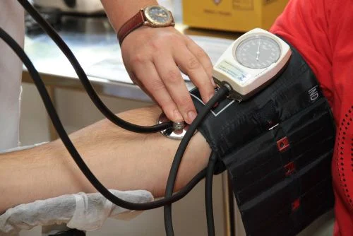 علاج طبيعي لارتفاع ضغط الدم .