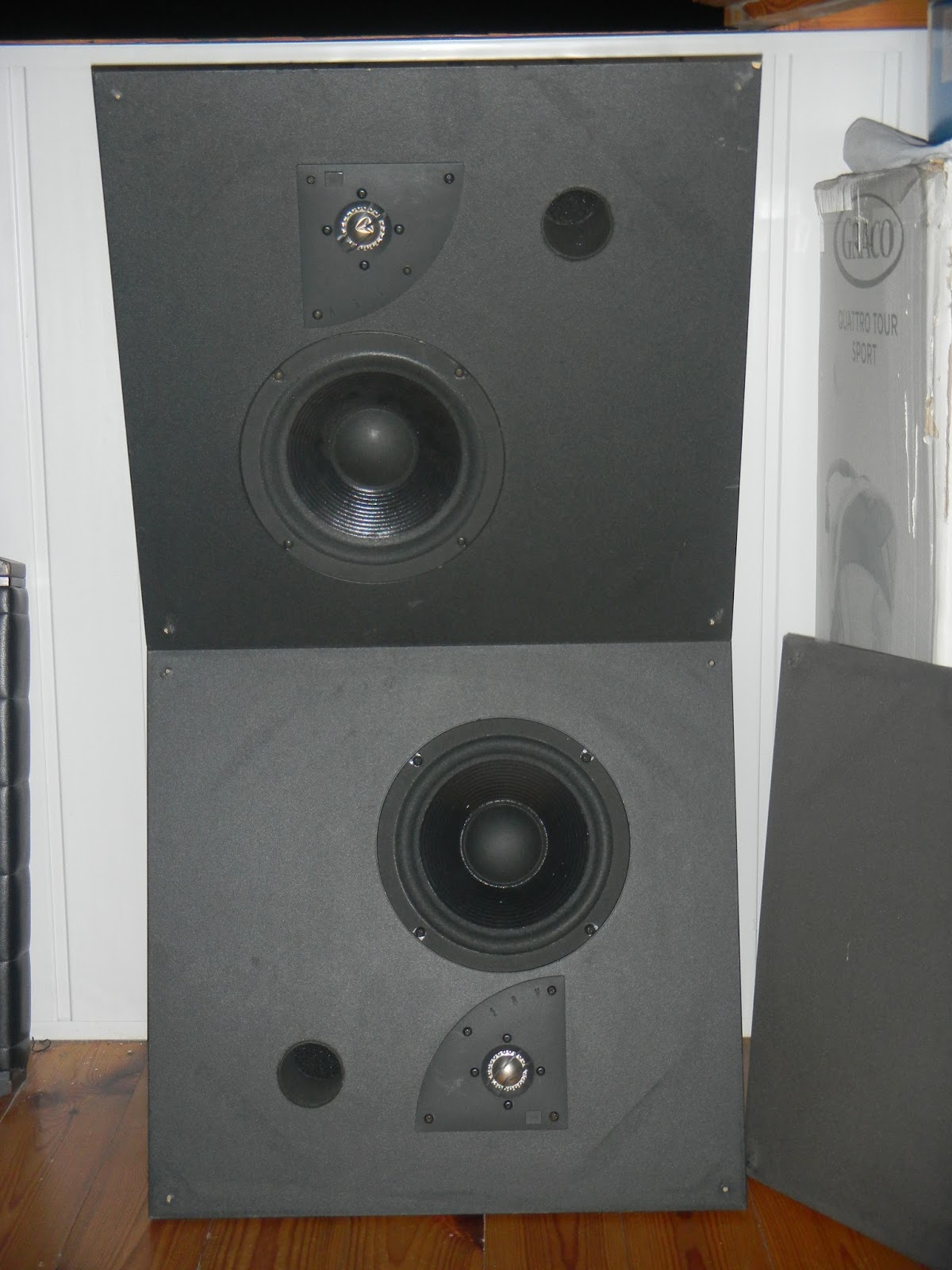 Infrequent Sound [sex.tex] technology JBL Professional 3310 Cinema