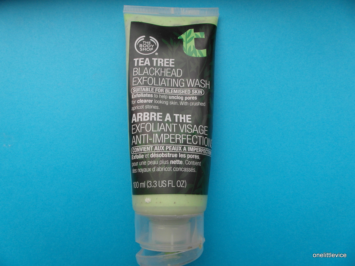 REVIEW The Body Shop's Tea Tree Blackhead Exfoliating Wash One