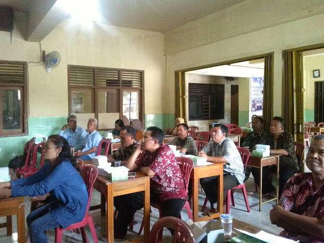 Babinsa Kampung Sewu Hadiri Rembug Warga di Kantor Kelurahan