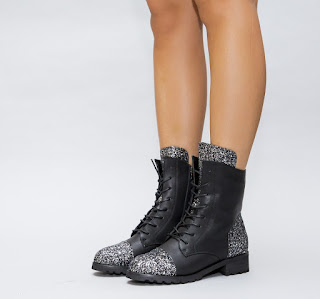 Ghete dama negre de fete, moderne cu imprimeu argintiu la moda Ghete dama negre de fete, moderne cu imprimeu argintiu la moda