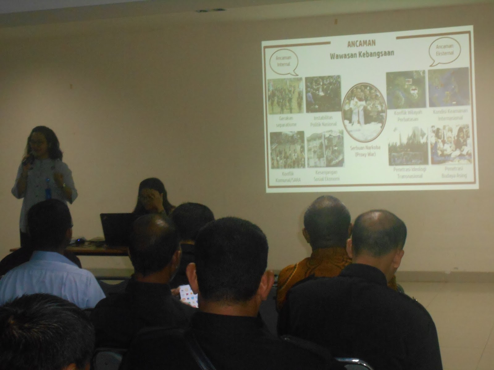 Contoh pidato tentang bahaya narkoba