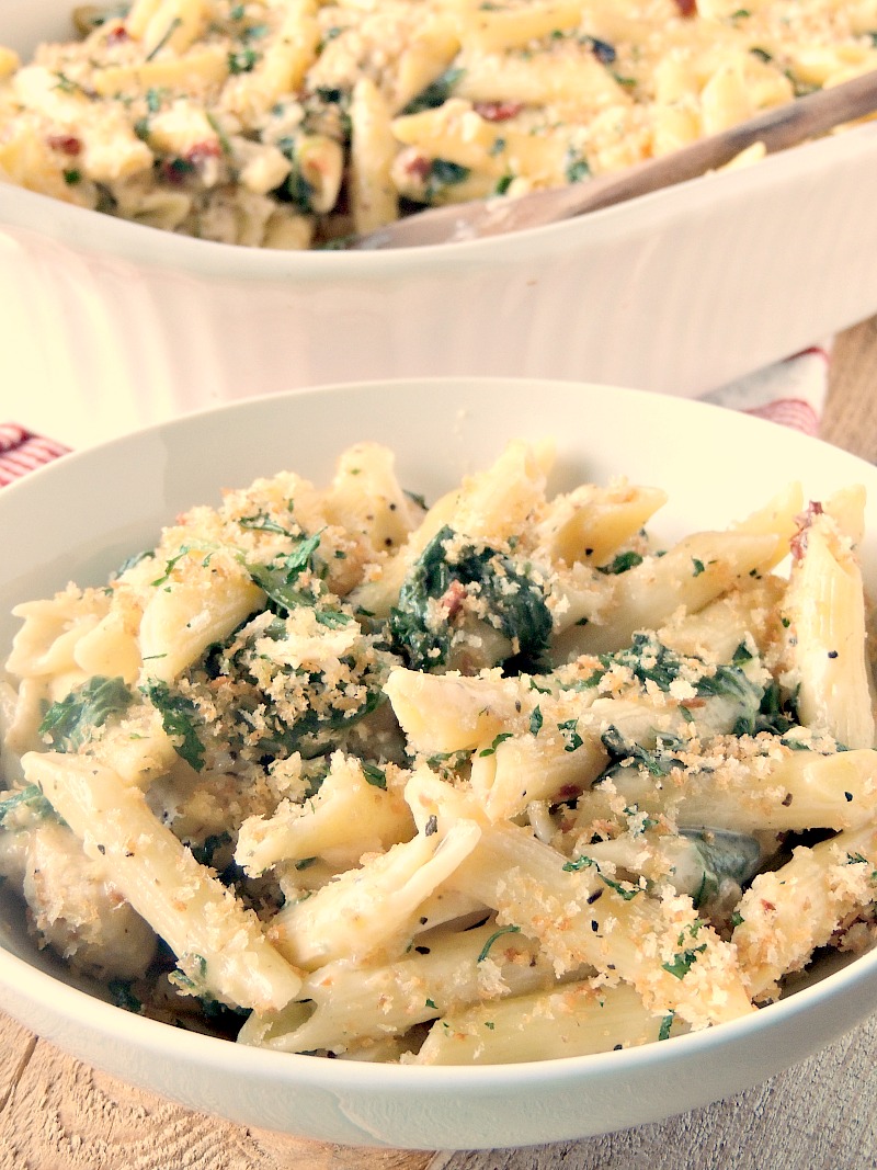 Chicken Florentine Pasta Bake - This hearty meal takes your favorite comfort food to the next level and is done in 30 minutes from www.bobbiskozykitchen.com
