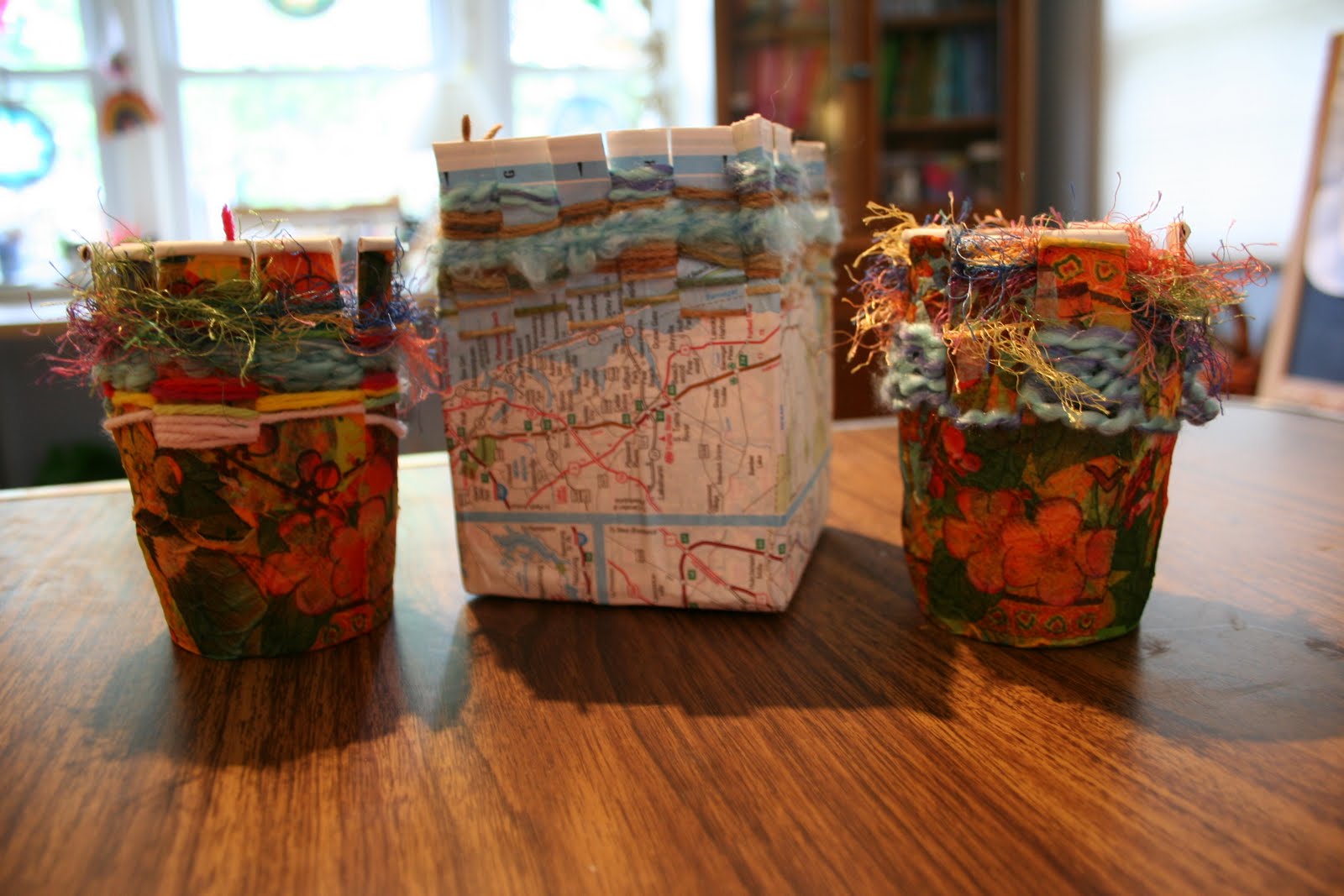 Pink and Green Mama * ReCycle Craft Paper Cup Weaving!