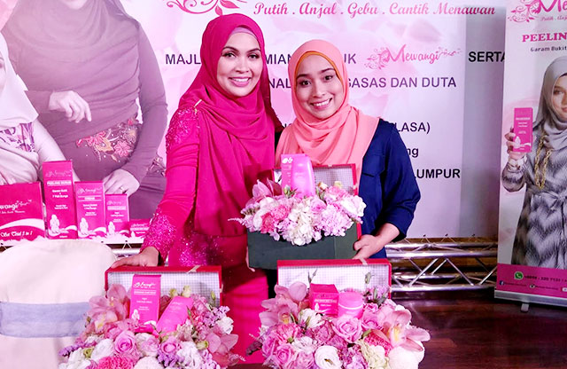 Noraniza Idris Kini Duta Produk Kecantikan Mewangi 6