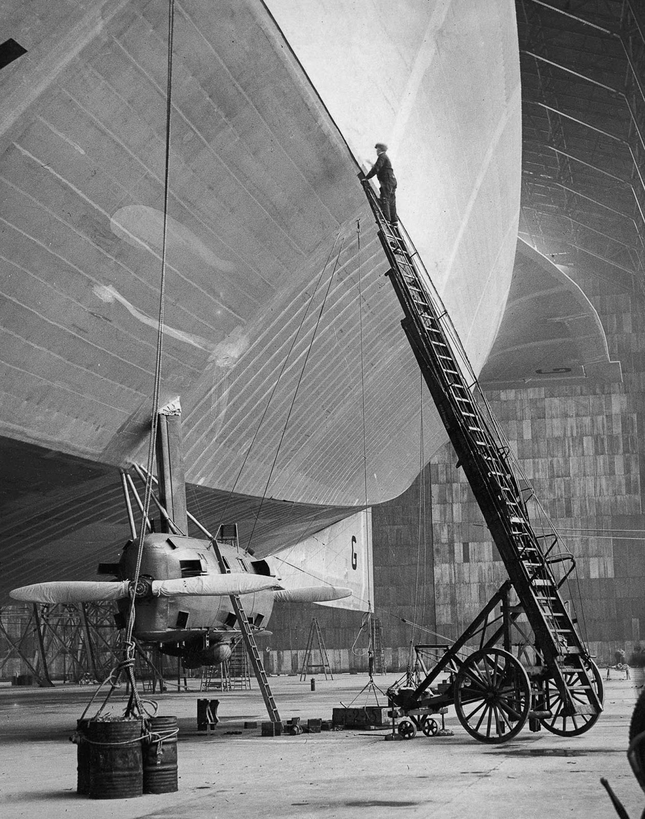 The R-100 nears completion in its hangar in Yorkshire. 1929.