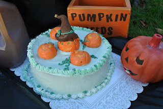 Halloween Candy Bar Molds for the Top of a Special Cake