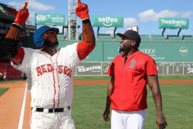 Le rinden homenaje a David Ortiz con estatua hecha de LEGO