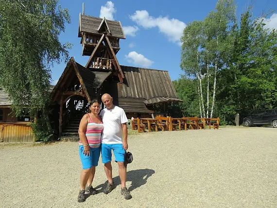 Pod wieżą widokową wieza