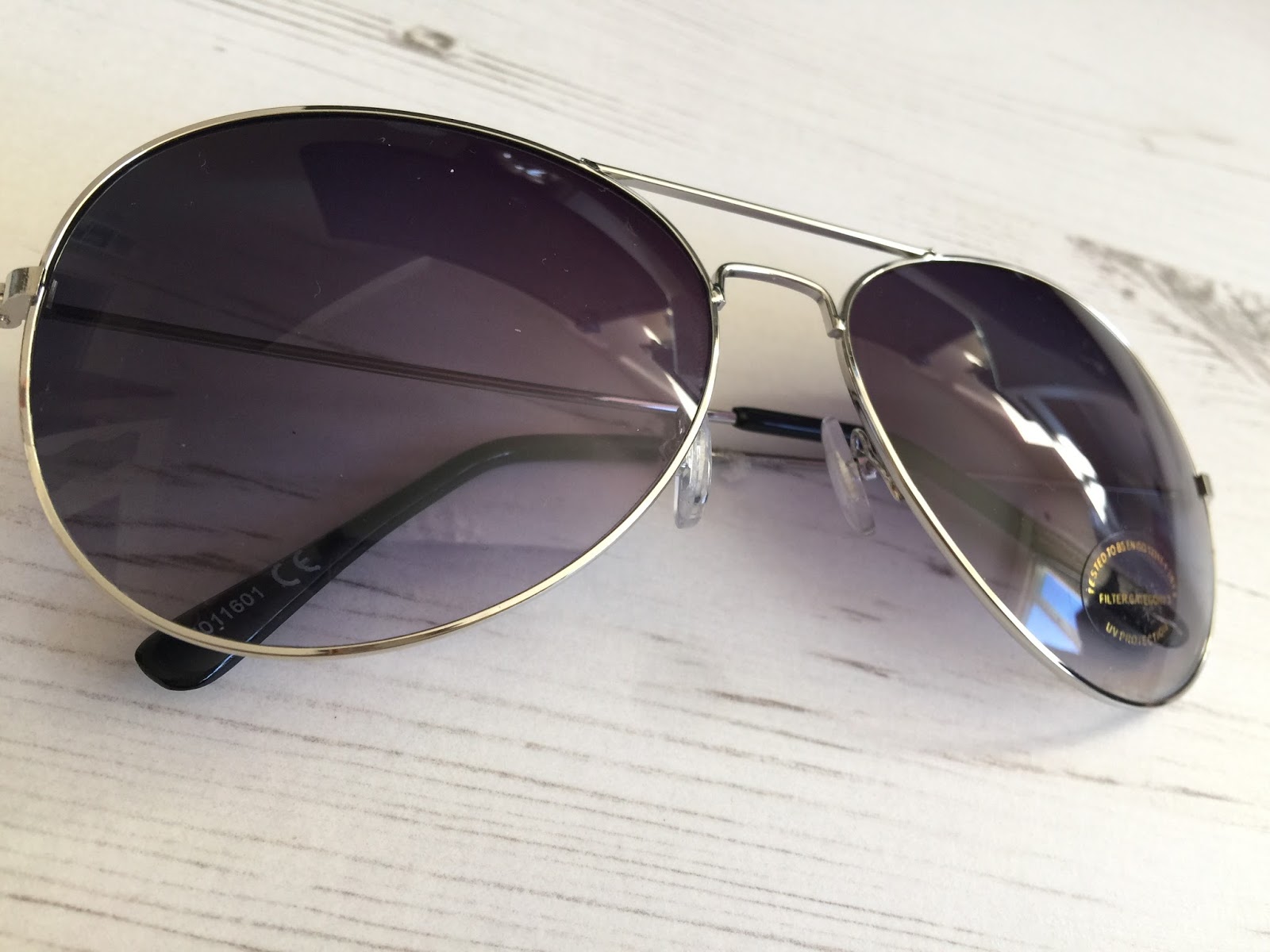 purple lense rayban style sunglasses