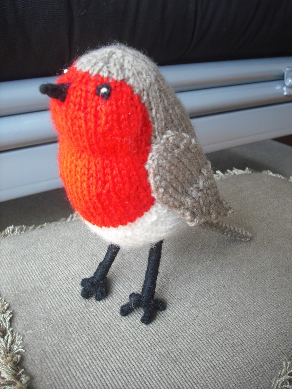 Wool n Art Knitted Robin
