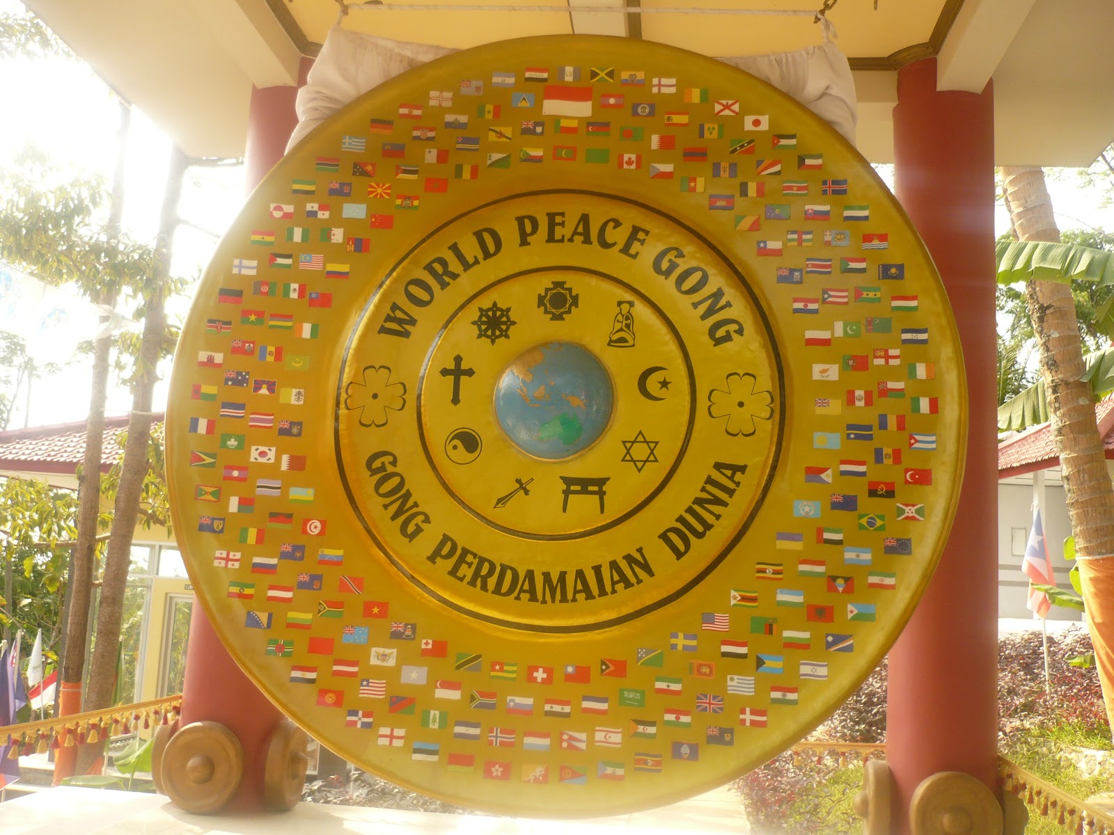 Hasil gambar untuk gong perdamaian dunia jepara