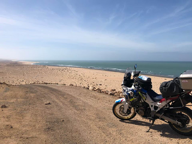 Road to Dakar con la Africa Twin. Un viaje de Roberto Peregrin. Road to Dakar con la Africa Twin. Un viaje de Roberto Peregrin.