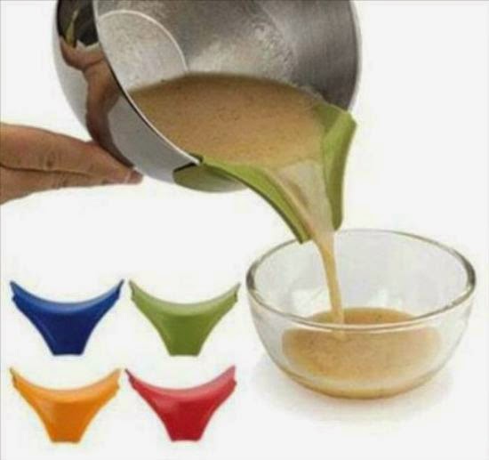 Innovative invention: Silicone Spout to pour coffee/tea without spilling