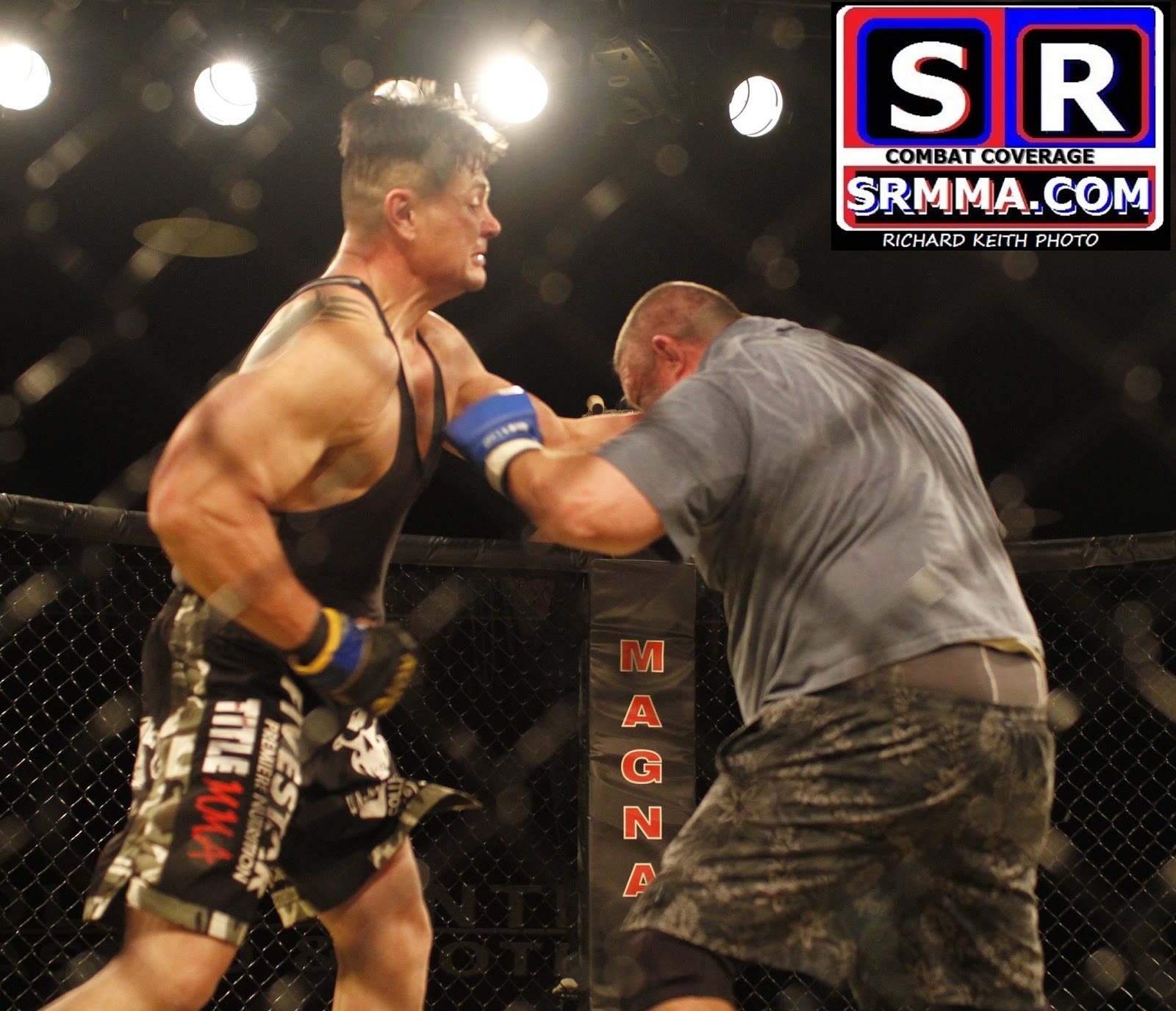 Can a male fighter wear a shirt during a UFC fight? | Page 2 | Sherdog ...