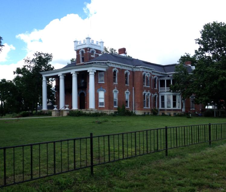 The Long Dirt Road Ravenswood Manison in Bunceton, MO