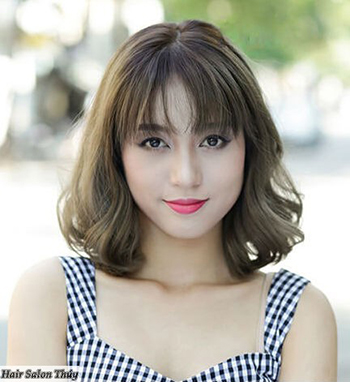 Mặt tròn tóc ngắn mái ngố thưa Mat tron toc ngan mai ngo thua