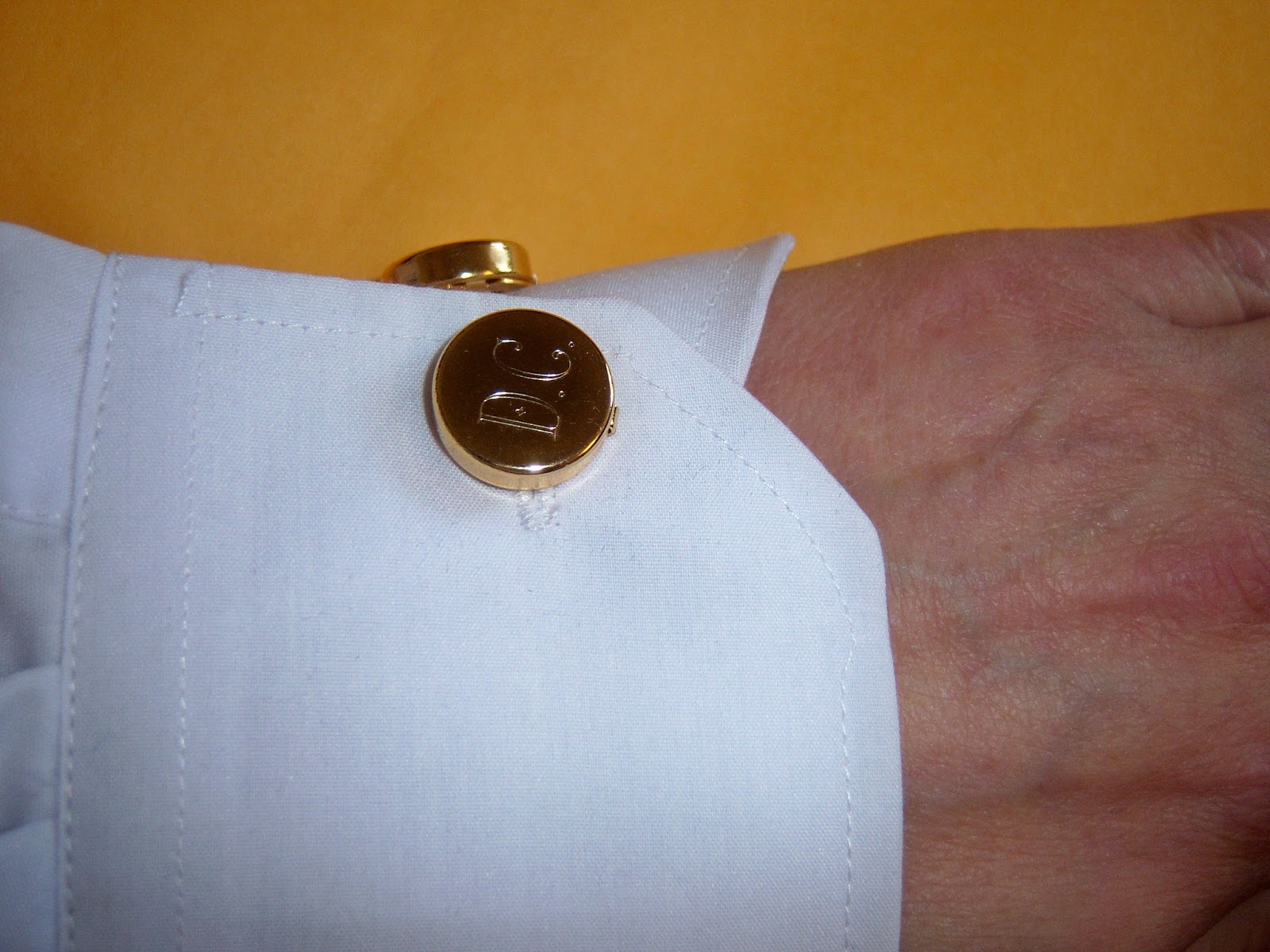 Vintage Jewelry How To Put On Button Covers. The Cuff Link Alternative.