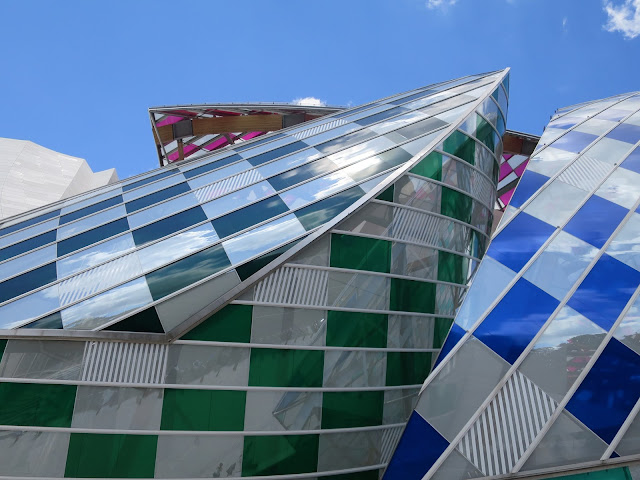 Buren-à-la-fondation-Vuitton-imageJPEG Buren-à-la-fondation-Vuitton-imageJPEG