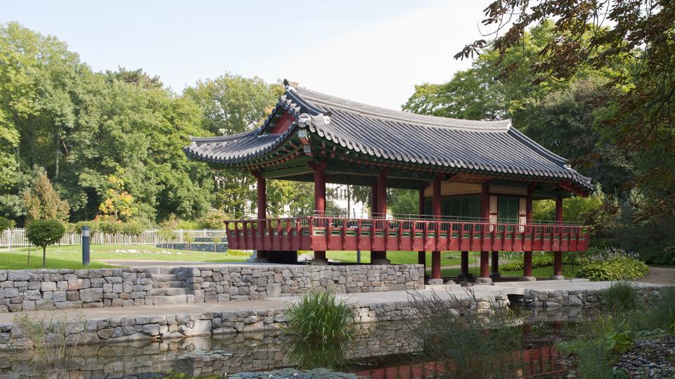 Staying In Frankfurt October 2017