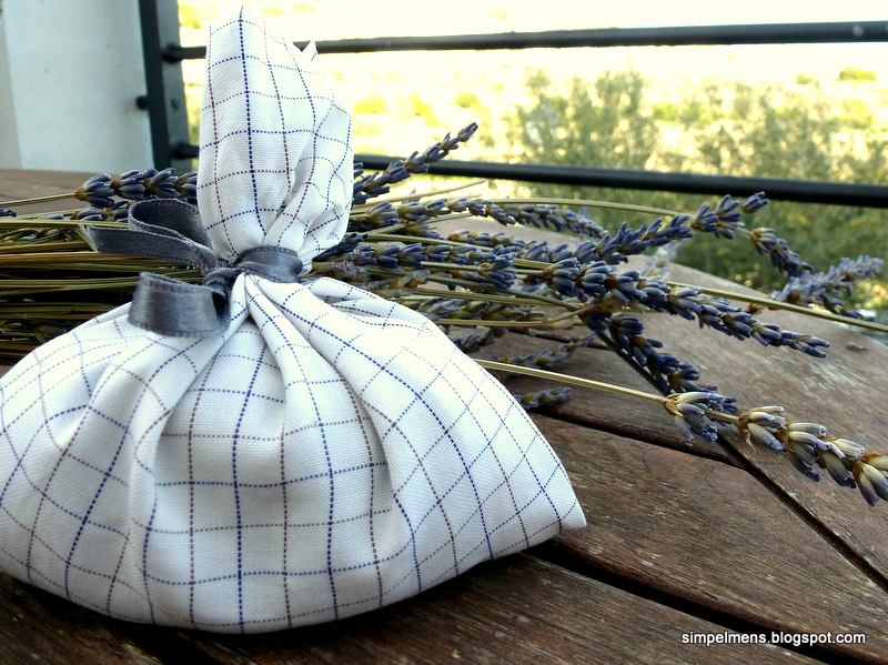 Omzet rivier Discrepantie SimpelMens: Zelf lavendel geurzakje maken