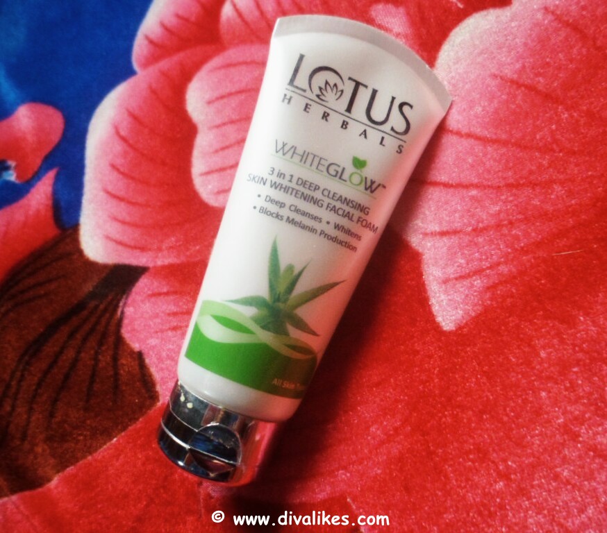 Lotus Herbals Whiteglow 3 in 1 Deep Cleansing Skin Whitening Facial