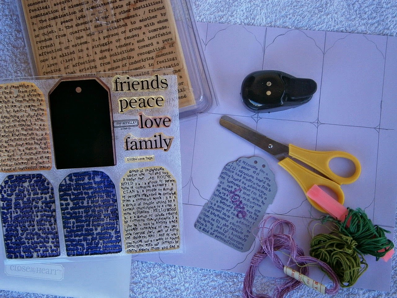 Secretly Stitching Thread Keeper Tutorial