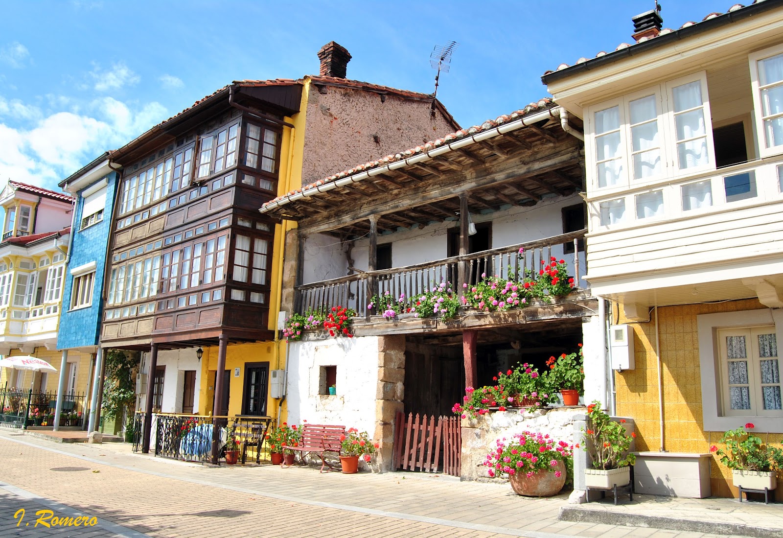 Relatos de una cámara.: Torazo, Pueblo Ejemplar de Asturias 2008.