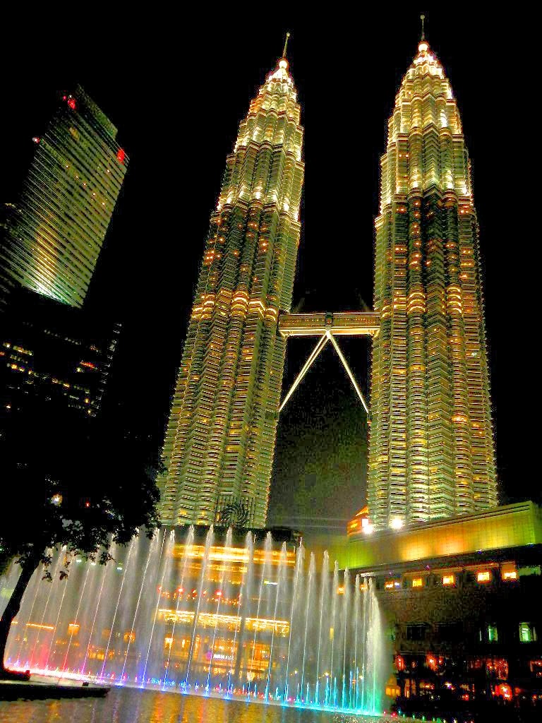 Башни близнецы в дубае Башни близнецы в дубае