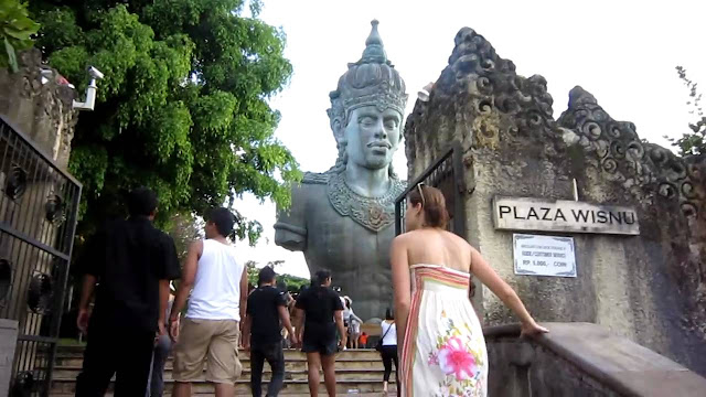 Bali Holidays at Vishnu Plaza at Garuda Wisnu Kencana ( GWK ) Cultural Park