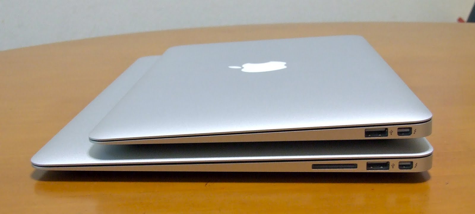 MacBook Air 11inchと13inchの筐体比較 - その2 | Blog!NOBON