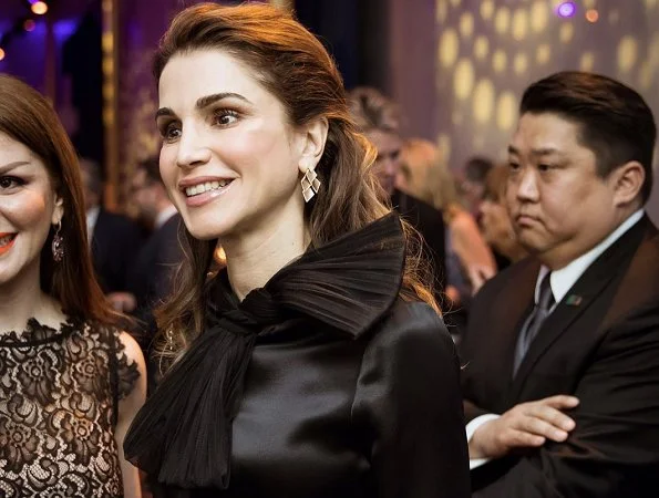 Queen Rania accepted the Vital Voices’ Global Trailblazer. Queen Rania visits the Georgetown University Institute for Women, Peace and Security