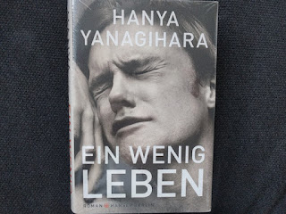 https://www.hanser-literaturverlage.de/buch/ein-wenig-leben/978-3-446-25471-8/