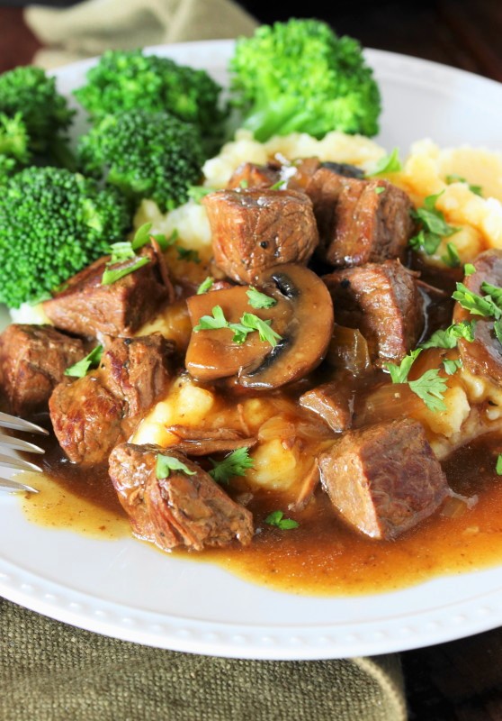 Slow Cooker Beef Tips Recipe | The Kitchen is My Playground