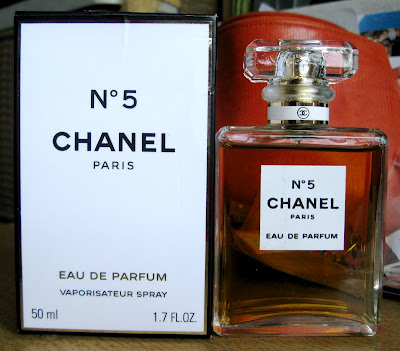 N°5 Eau de Parfum Spray - CHANEL