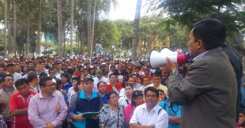 Maestros de Piura acatarán paro en apoyo a interpelación de Ministra de Educación Marilú Martens Maestros de Piura acatarán paro en apoyo a interpelación de Ministra de Educación Marilú Martens